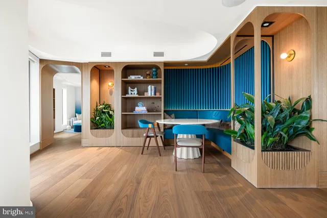 $3,620 | 244 19th Court South, Unit 2722, Arlington, VA 22202