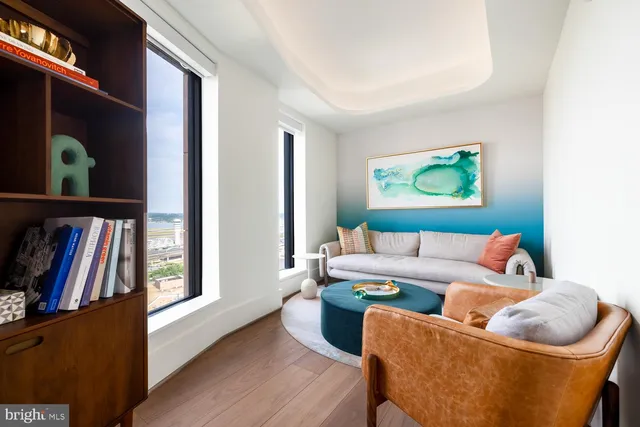 $3,620 | 244 19th Court South, Unit 2722, Arlington, VA 22202