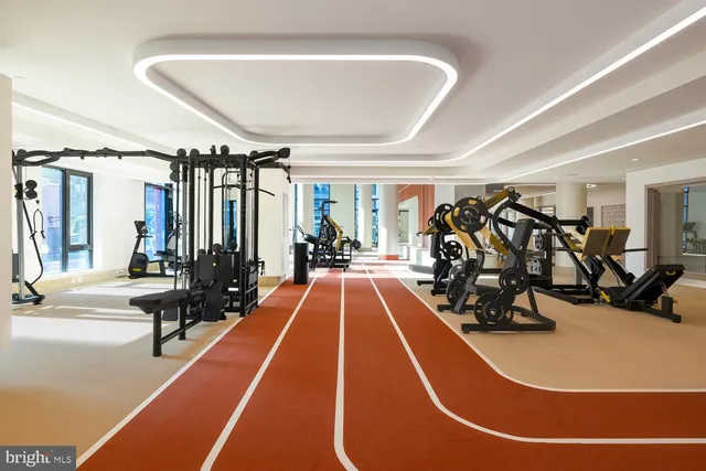 $3,620 | 244 19th Court South, Unit 2722, Arlington, VA 22202