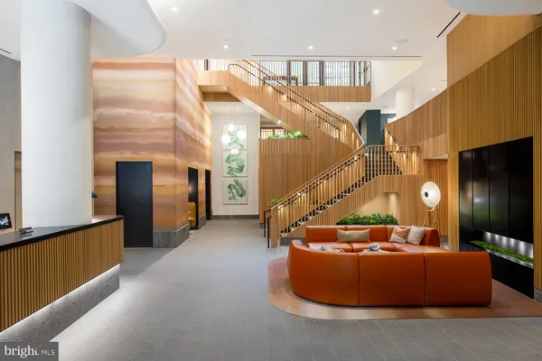 $3,595 | 244 19th Court South, Unit 2722, Arlington, VA 22202