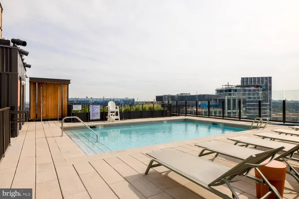 $3,595 | 244 19th Court South, Unit 2722, Arlington, VA 22202