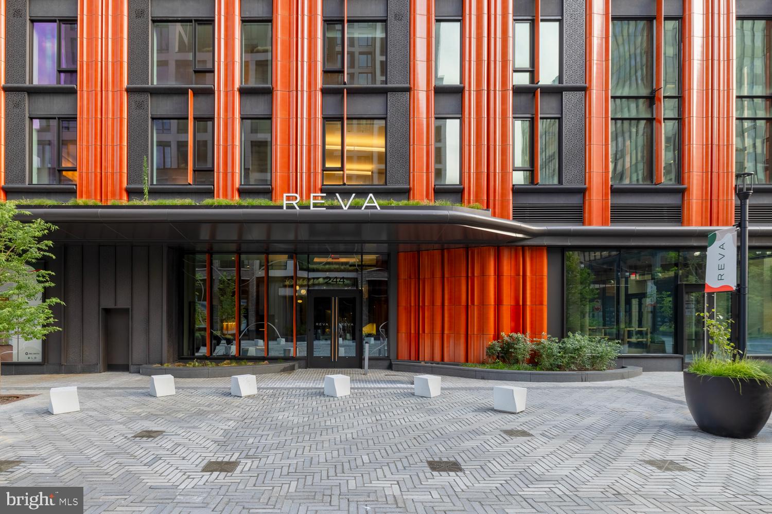 244 19th Court South, Unit 2722 Arlington, VA 22202 - Photo 10 of 44