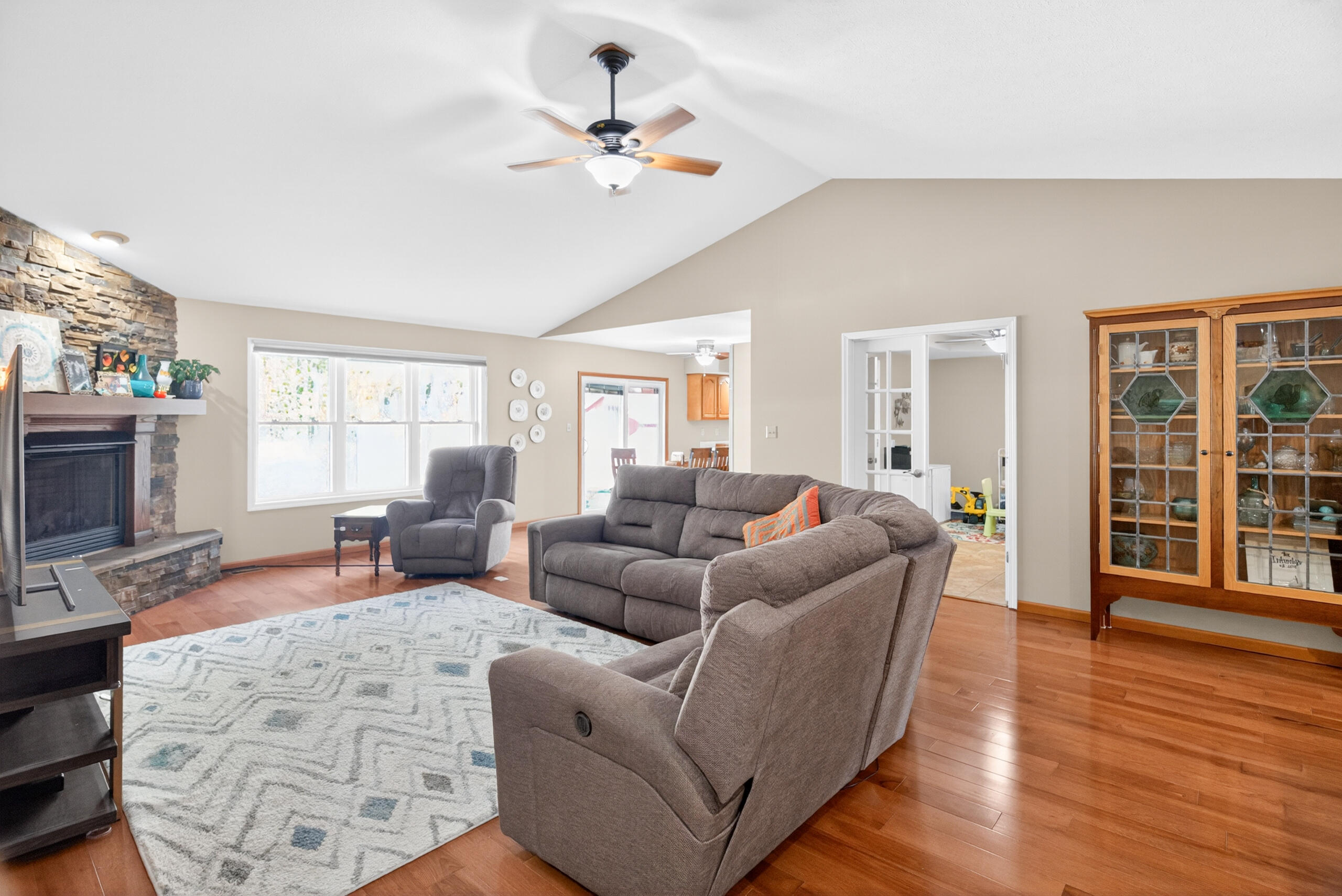 570 East Hoewisher Road Sidney, OH 45365 - Photo 8 of 51 570 E Hoewisher Sidney-9