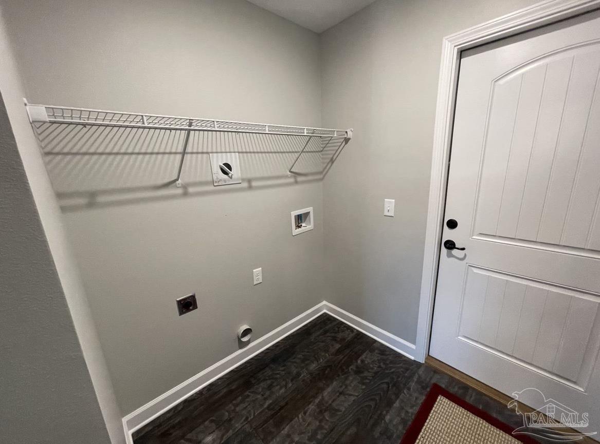 4040 Roxies Lane Milton, FL 32571 - Photo 10 of 12