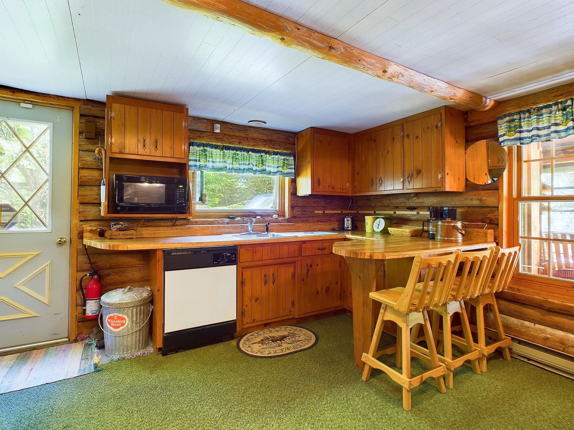 70 Burns Road Pittsburg, NH 03592 - Photo 2 of 35