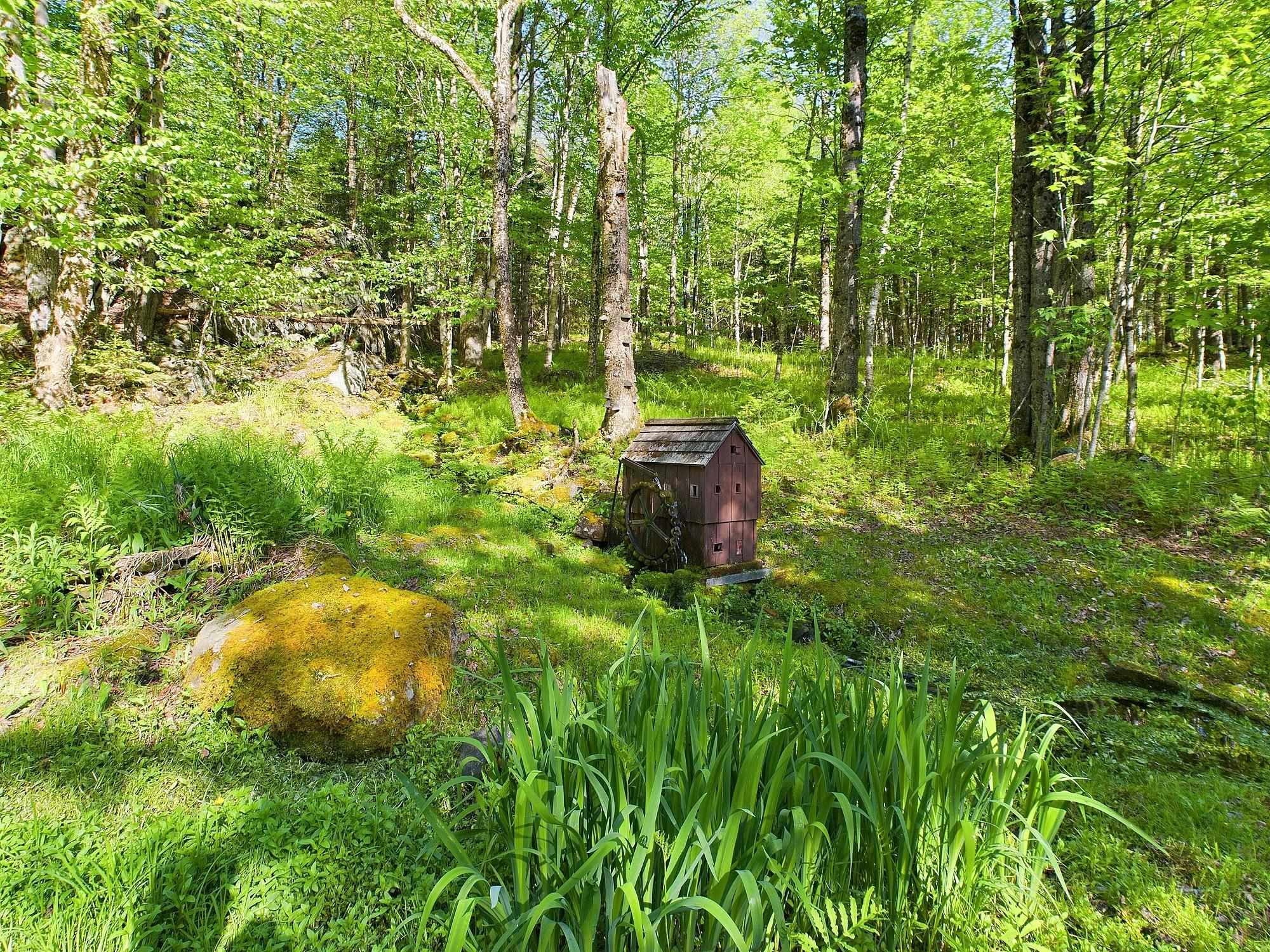 70 Burns Road Pittsburg, NH 03592 - Photo 22 of 35