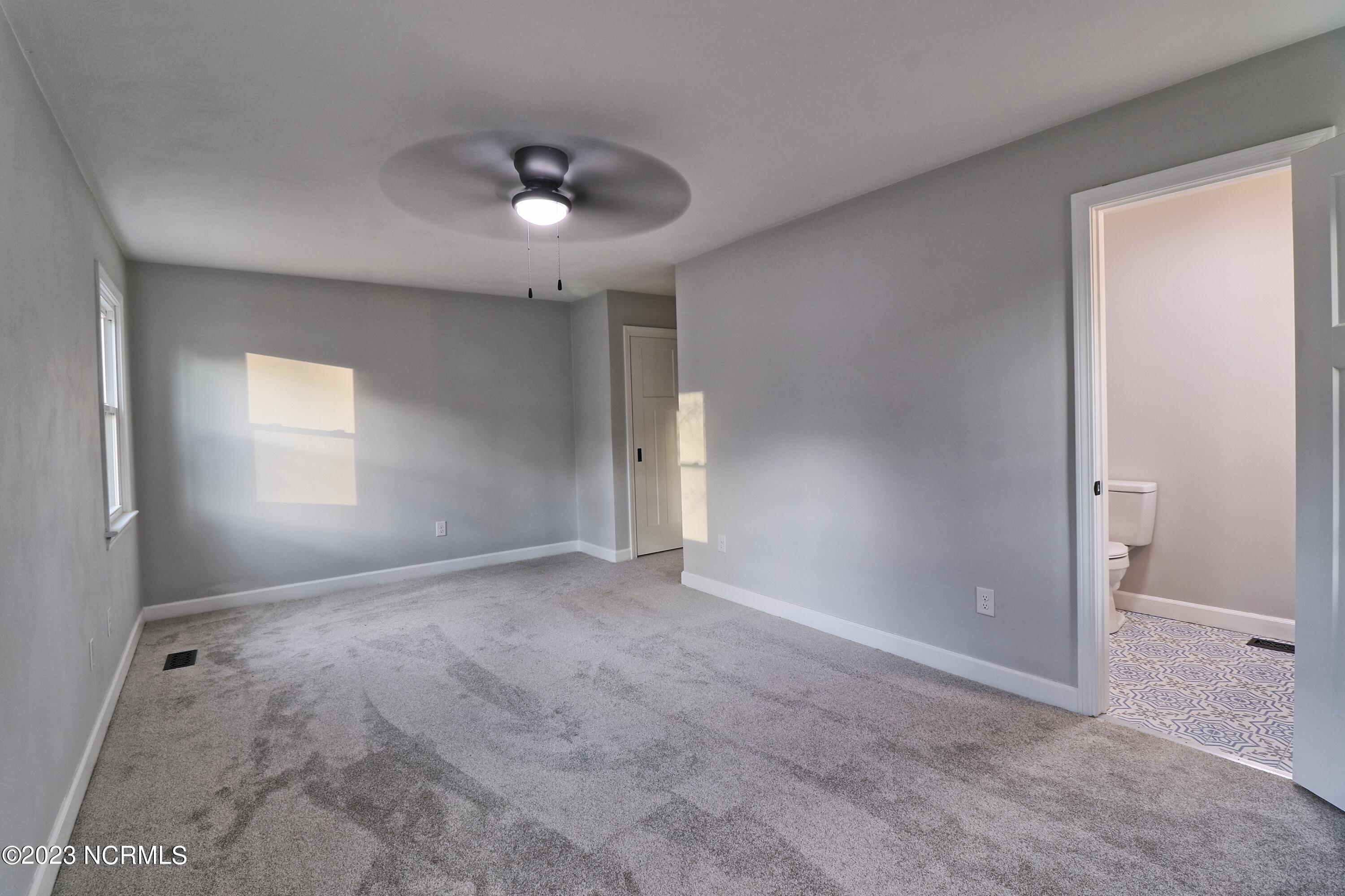406 Carter Road Elizabeth City, NC 27909 - Photo 10 of 24 Master Bedroom