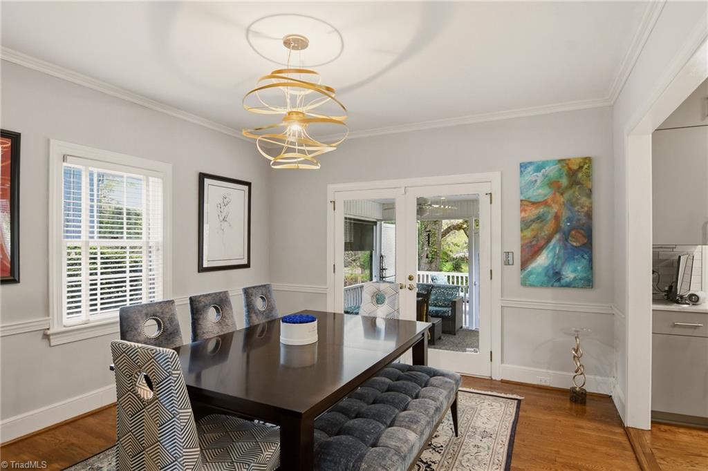 1943 Robinhood Road Winston-Salem, NC 27104 - Photo 4 of 43 Such an inviting space - your dinner guests may never get up from the table