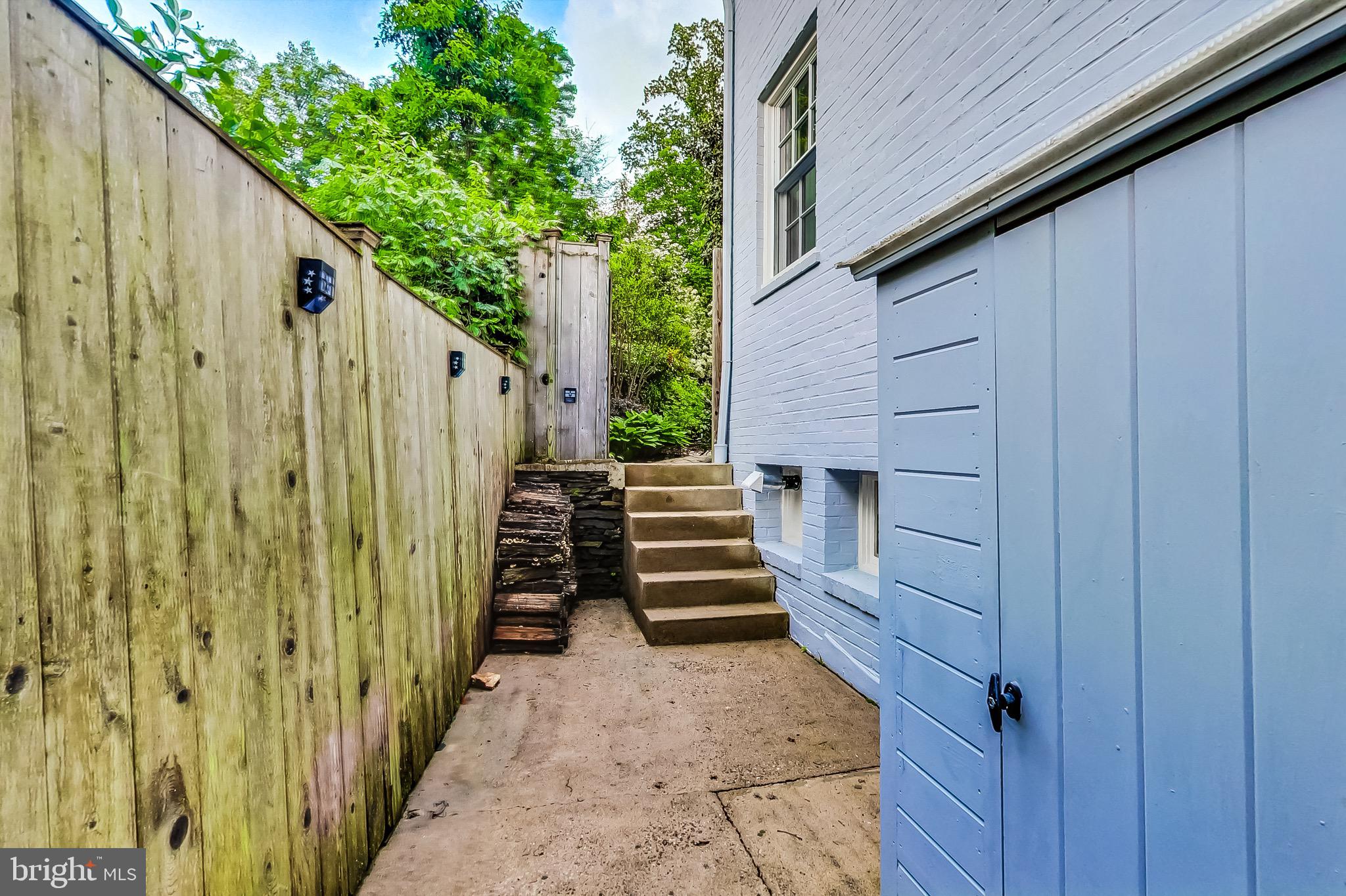 4831 Calvert Street Northwest Washington, DC 20007 - Photo 42 of 44