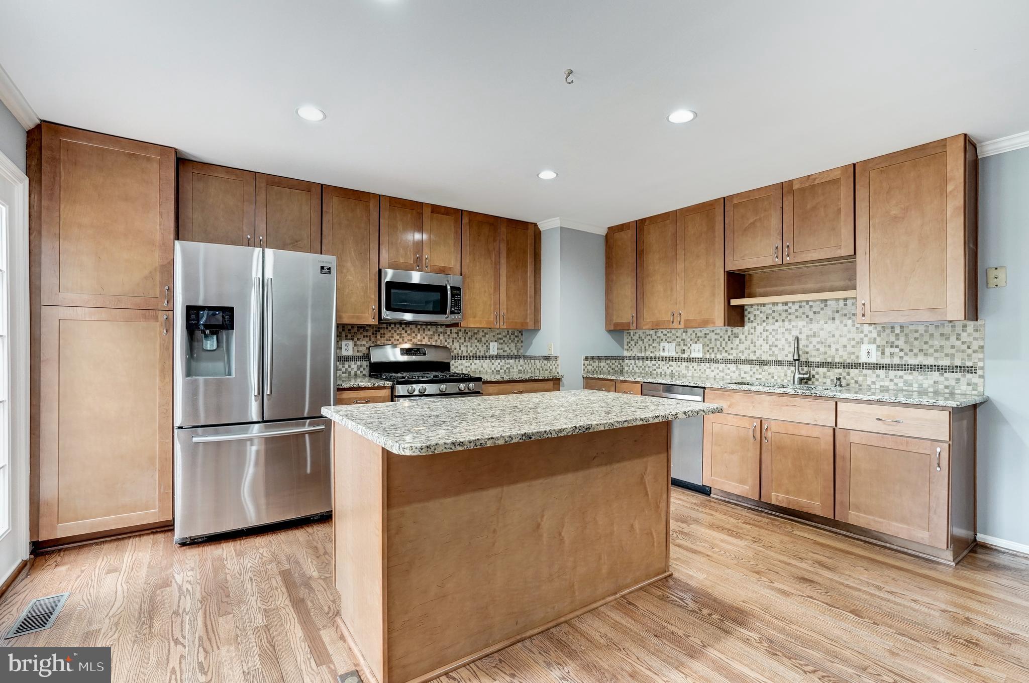 3827 Inverness Road Fairfax, VA 22033 - Photo 12 of 35