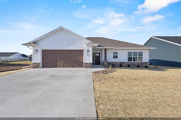$437,900 | 2522 Tipperary Trail, De Pere, WI 54115