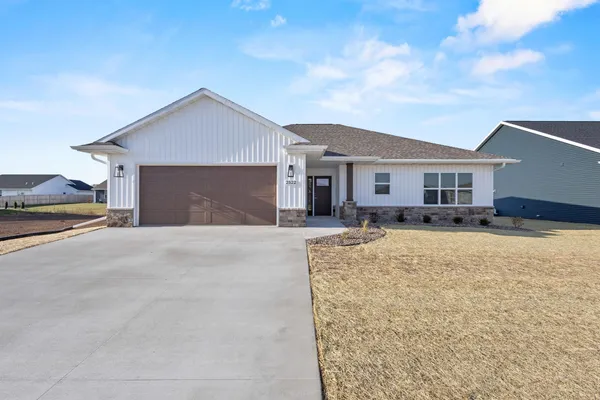 $437,900 | 2522 Tipperary Trail, De Pere, WI 54115