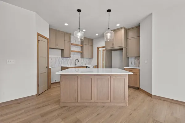 $437,900 | 2522 Tipperary Trail, De Pere, WI 54115