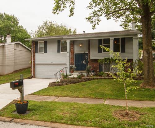 686 Walnut Point Court Ballwin, MO 63021 - Photo 1 of 17