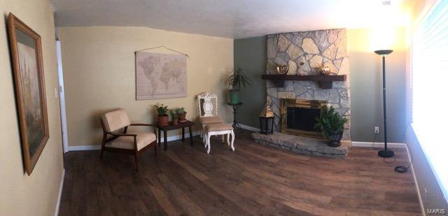 686 Walnut Point Court Ballwin, MO 63021 - Photo 3 of 17