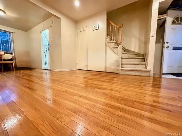 $385,000 | 220-34 67th Avenue, Unit DUPLEX | Oakland Gardens