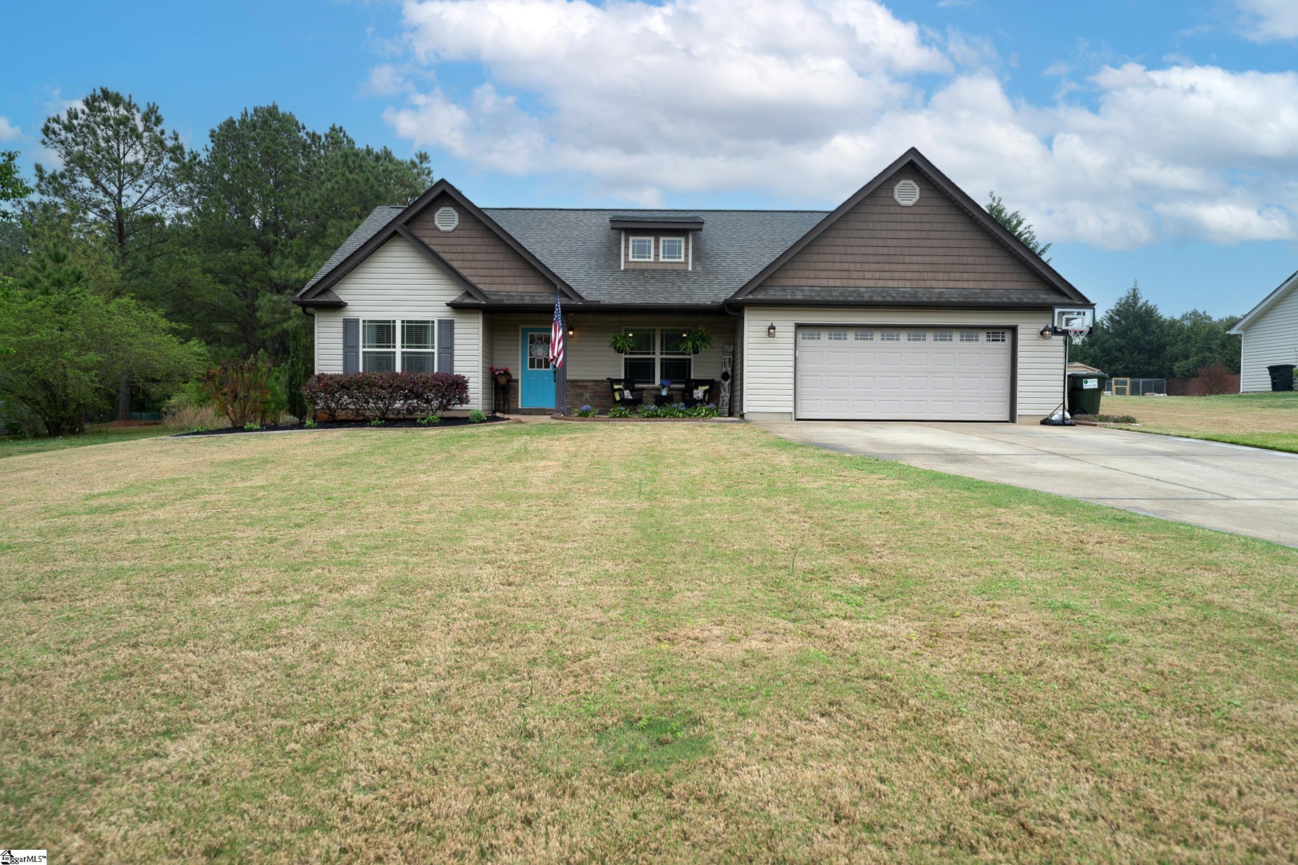 131 Dillard Road Duncan, SC 29334 - Photo 1 of 33 Gallery Image 1
