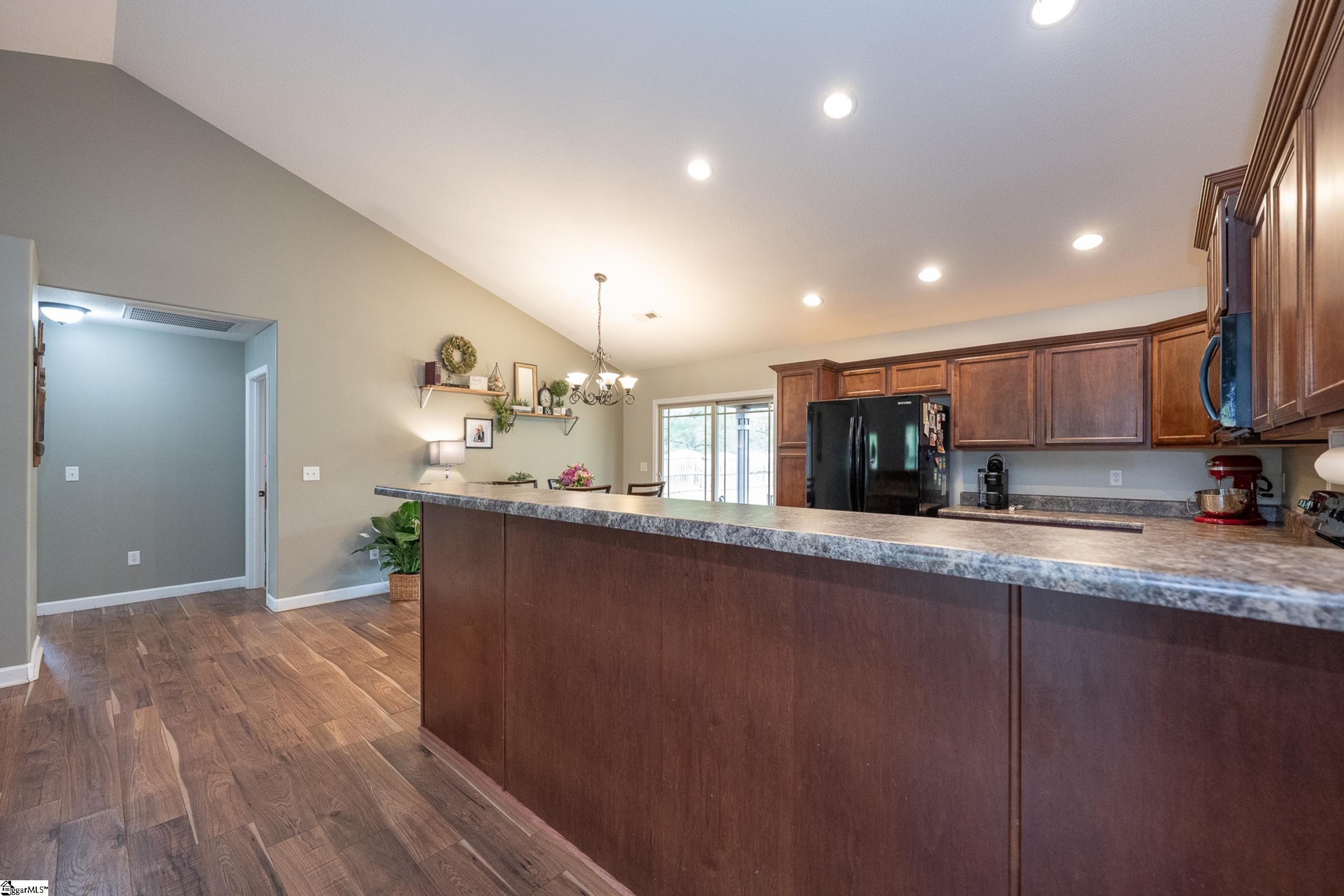 131 Dillard Road Duncan, SC 29334 - Photo 11 of 33 Gallery Image 11