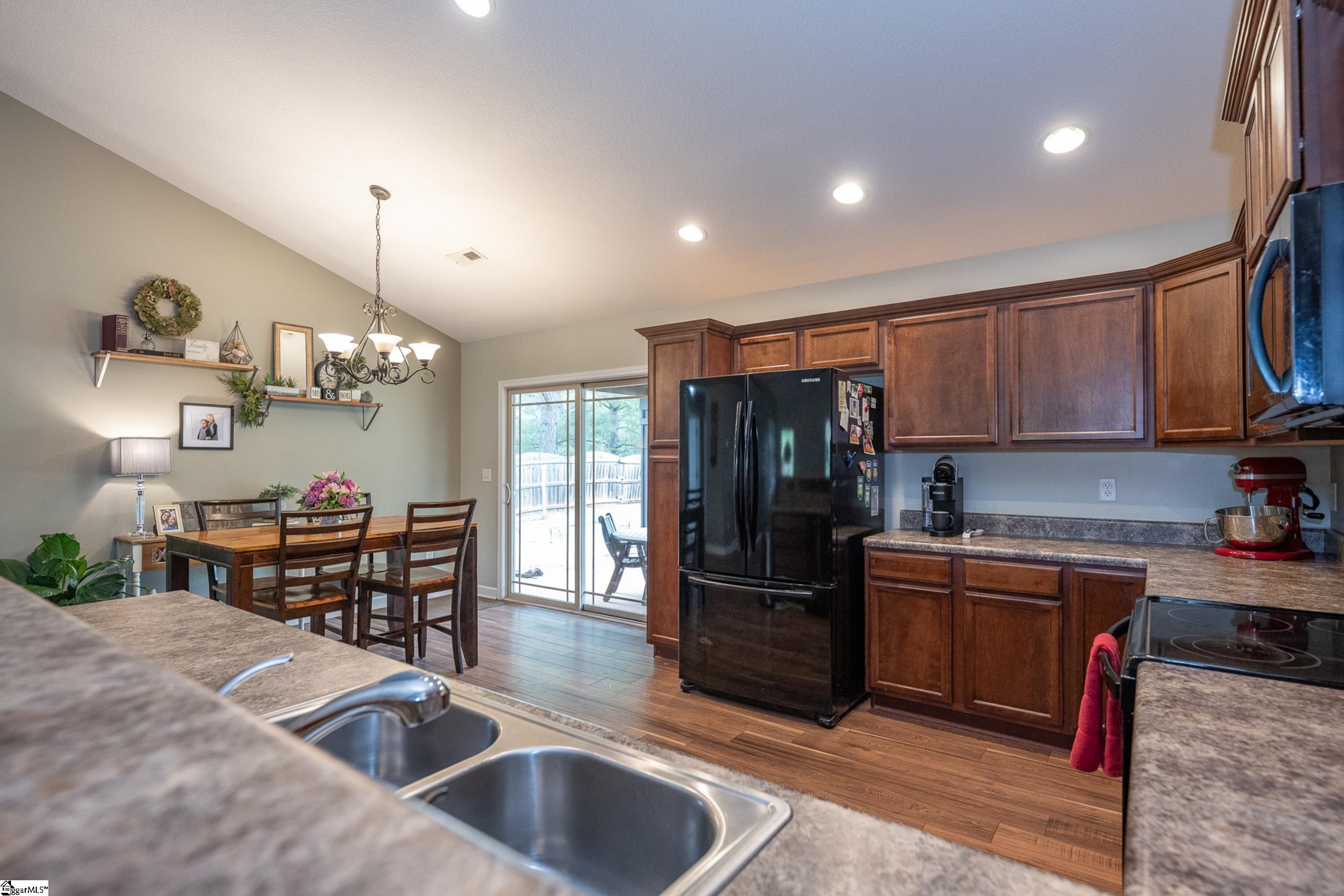 131 Dillard Road Duncan, SC 29334 - Photo 12 of 33 Gallery Image 12