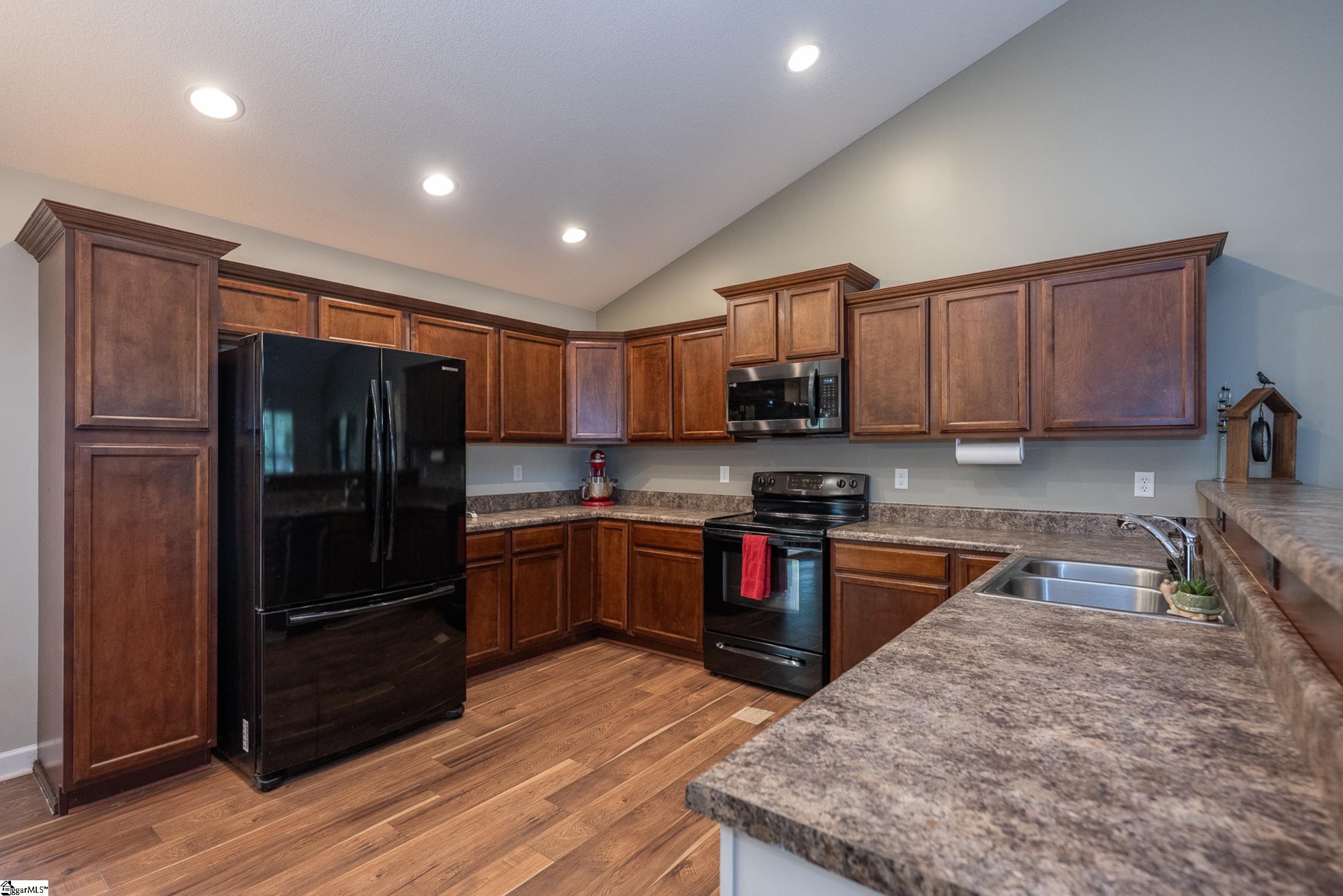 131 Dillard Road Duncan, SC 29334 - Photo 13 of 33 Gallery Image 13