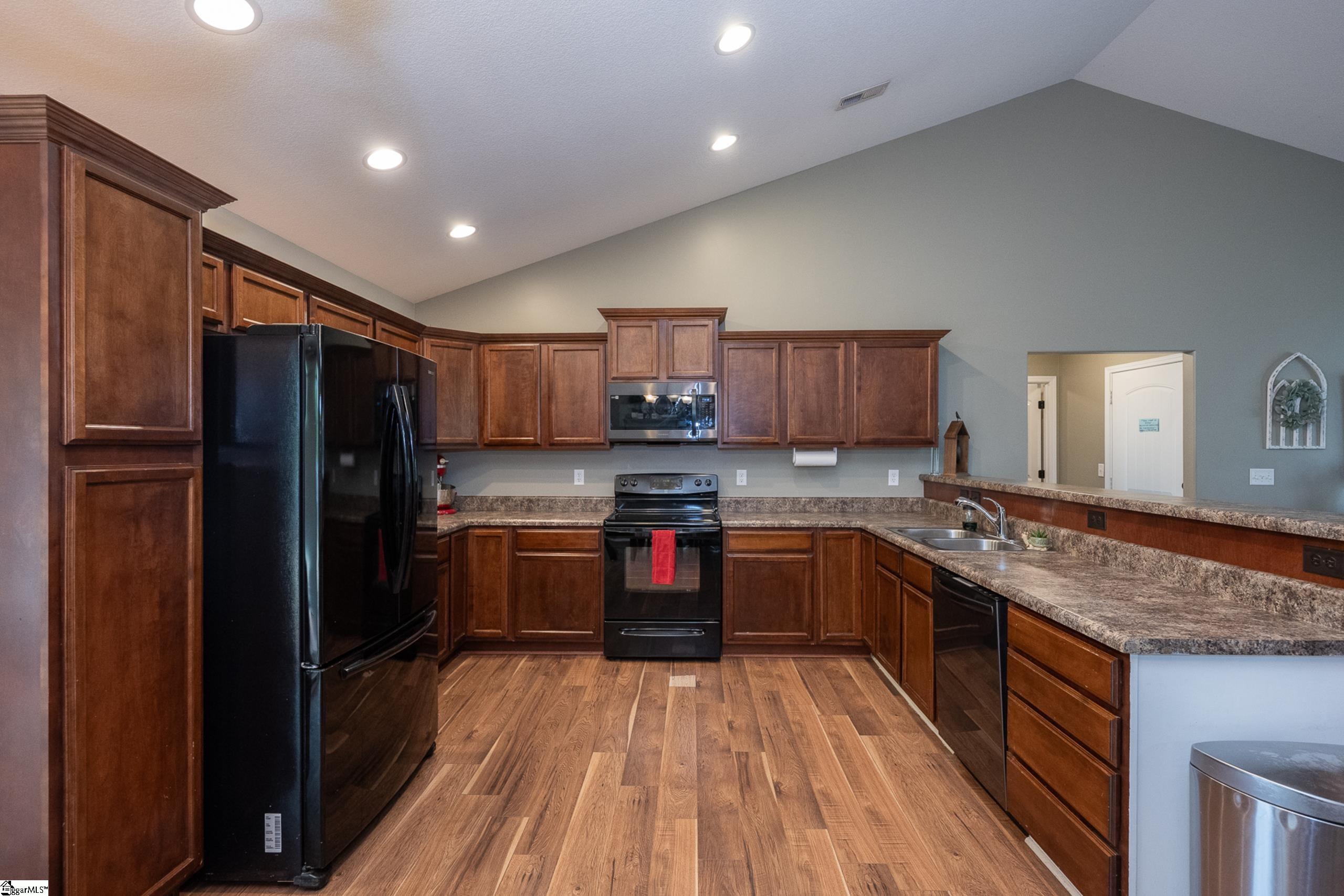 131 Dillard Road Duncan, SC 29334 - Photo 14 of 33 Gallery Image 14