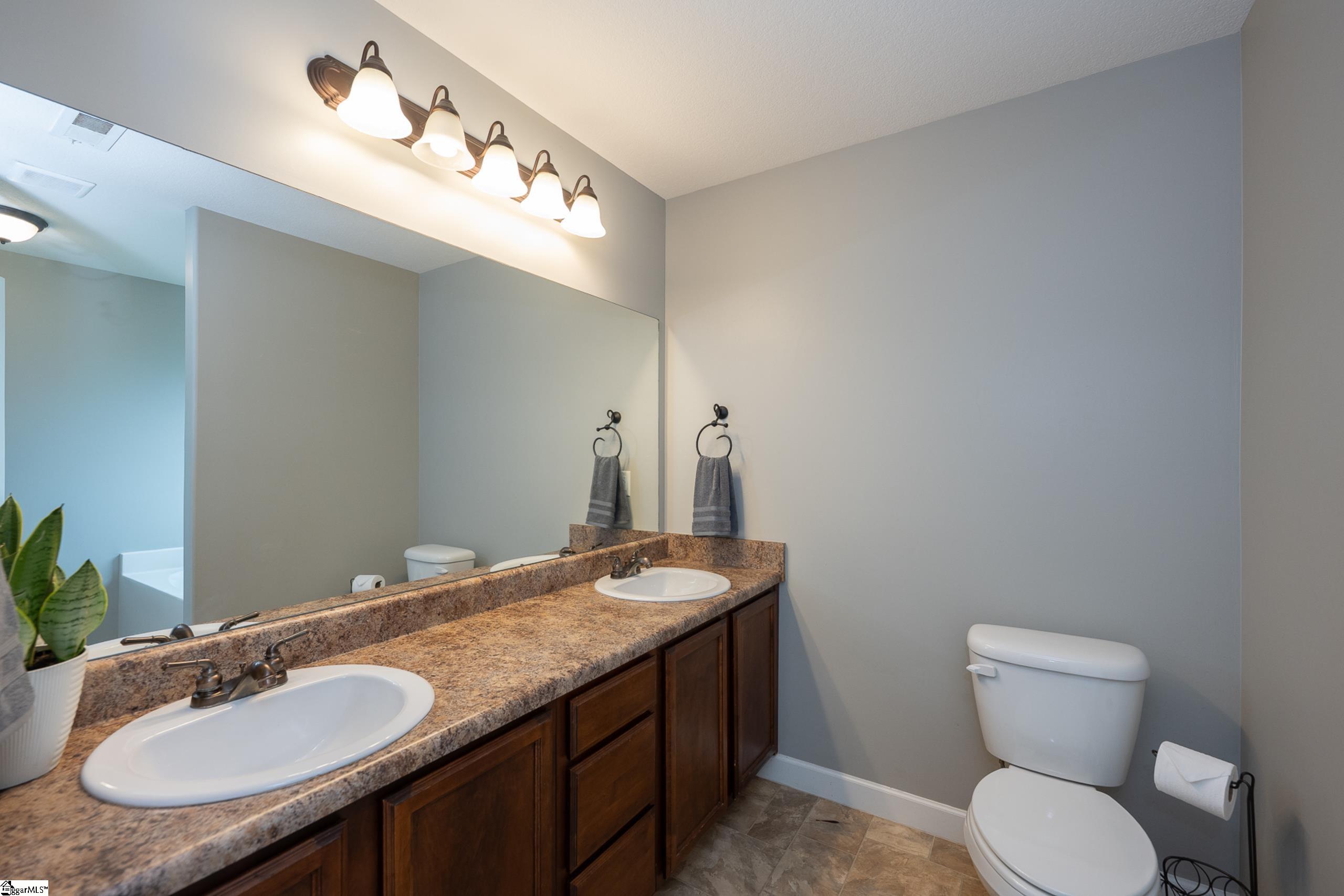 131 Dillard Road Duncan, SC 29334 - Photo 20 of 33 Gallery Image 20