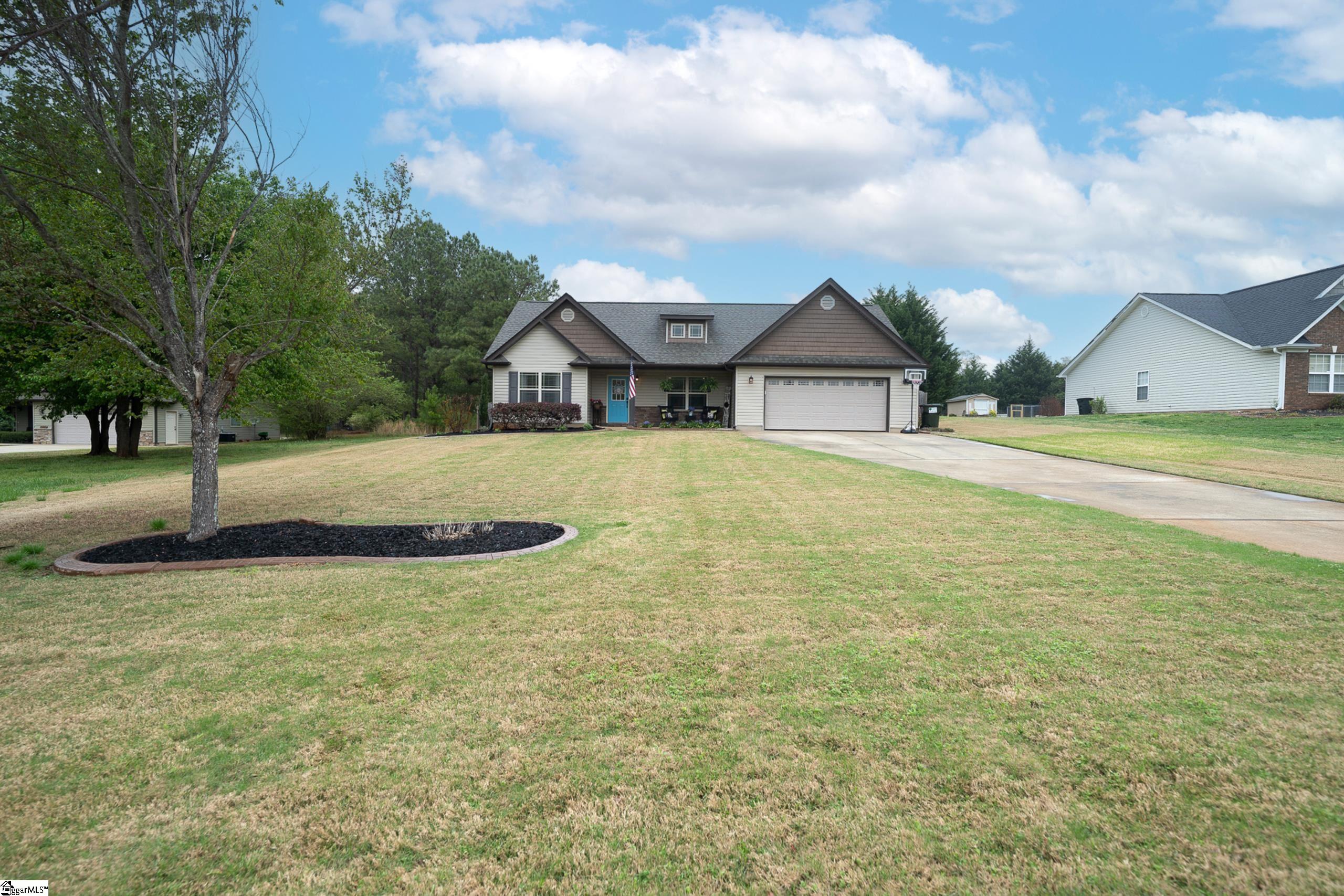 131 Dillard Road Duncan, SC 29334 - Photo 3 of 33 Gallery Image 3