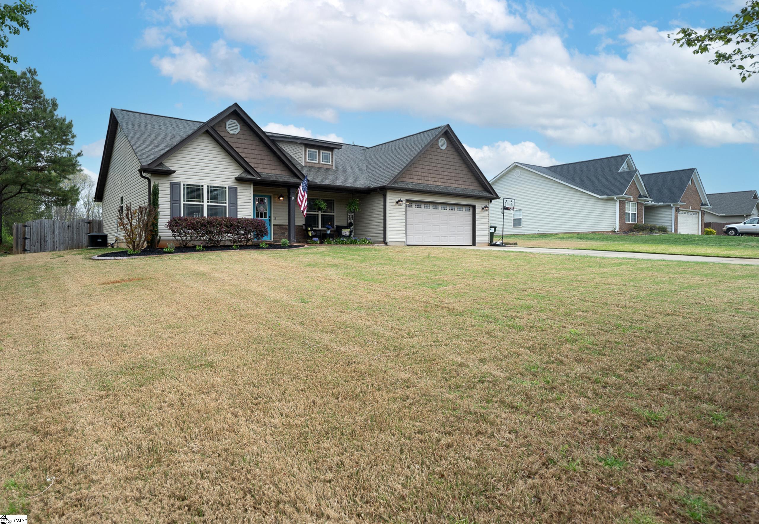 131 Dillard Road Duncan, SC 29334 - Photo 4 of 33 Gallery Image 4