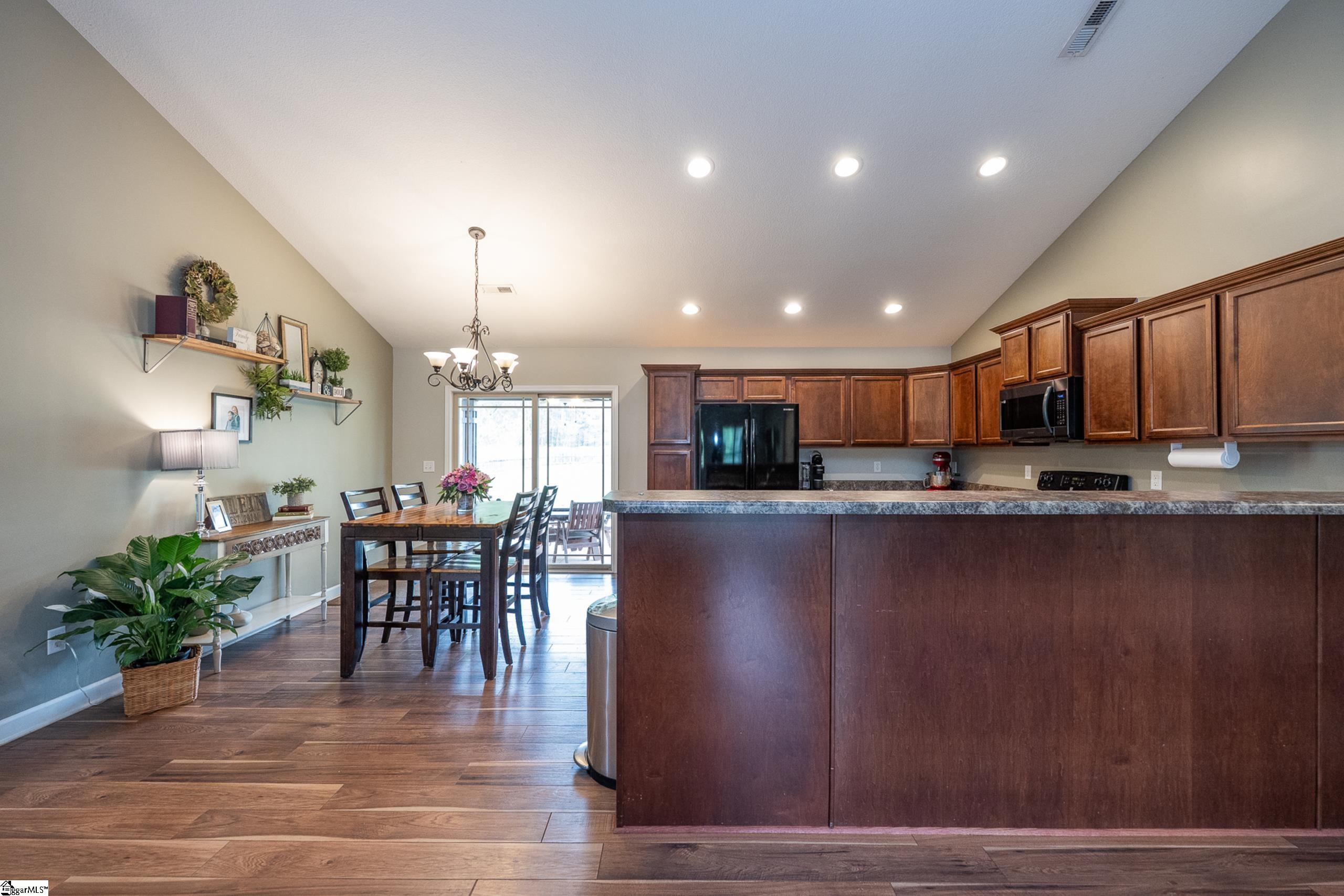 131 Dillard Road Duncan, SC 29334 - Photo 10 of 33 Gallery Image 10