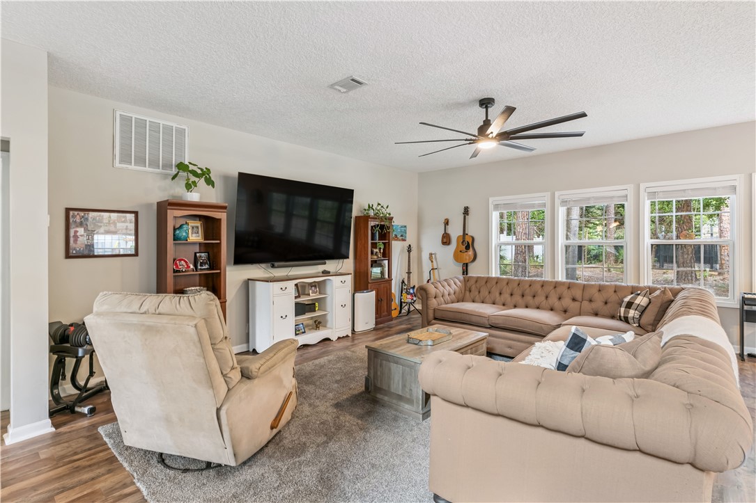 134 Wentle Circle Brunswick, GA 31525 - Photo 5 of 41