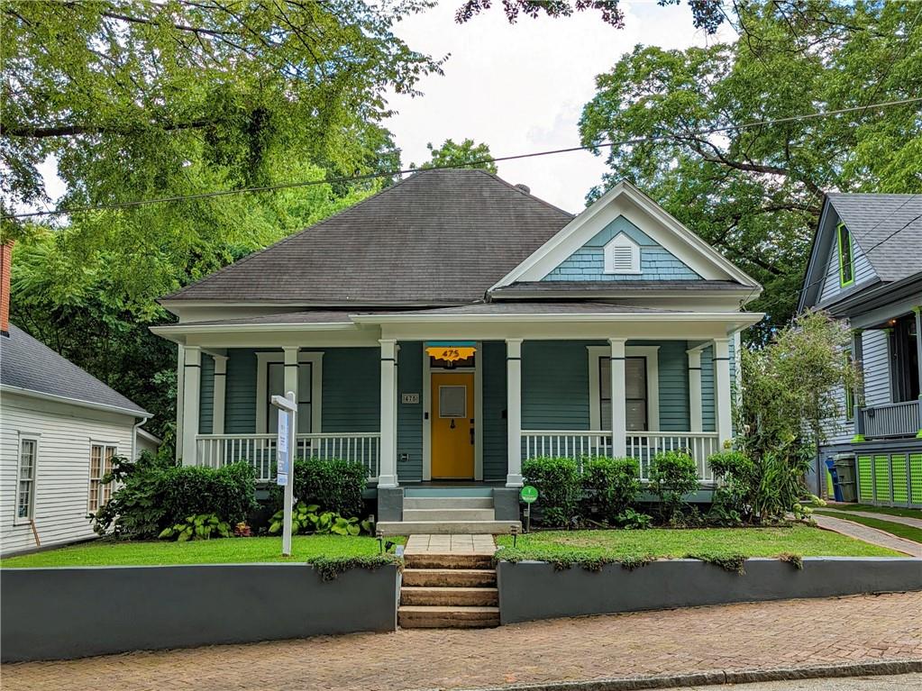 475 Bryan Street Southeast Atlanta, GA 30312 - Photo 1 of 1 a front view of a house with a yard