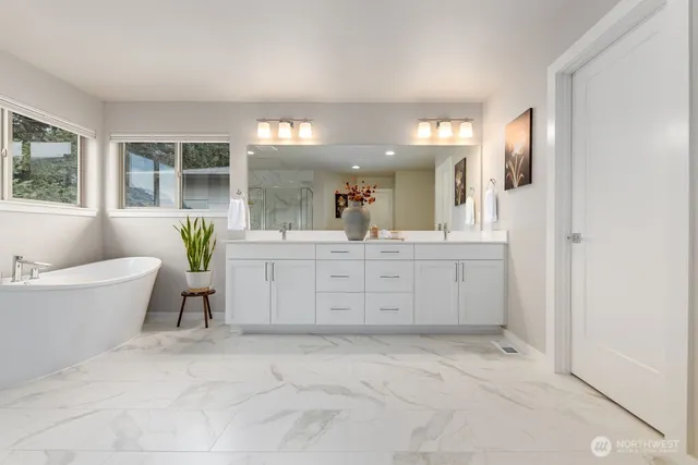 $1,585,000 | 1099 Southeast 14th Place, North Bend, WA 98045