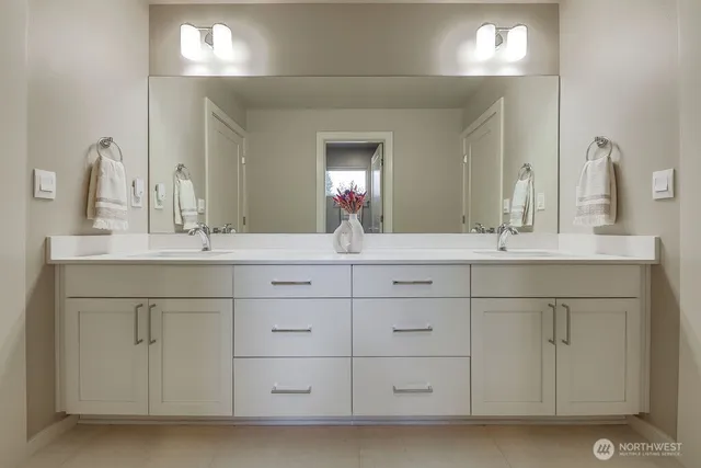 $1,585,000 | 1099 Southeast 14th Place, North Bend, WA 98045