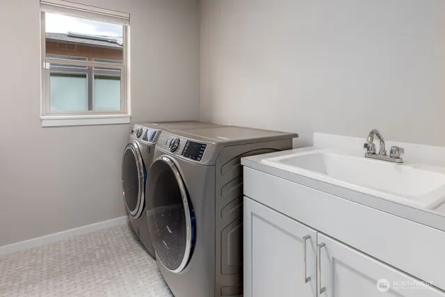 $1,585,000 | 1099 Southeast 14th Place, North Bend, WA 98045