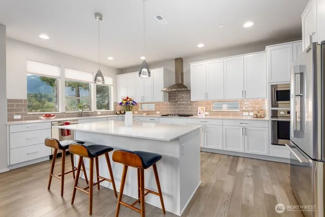 $1,585,000 | 1099 Southeast 14th Place, North Bend, WA 98045