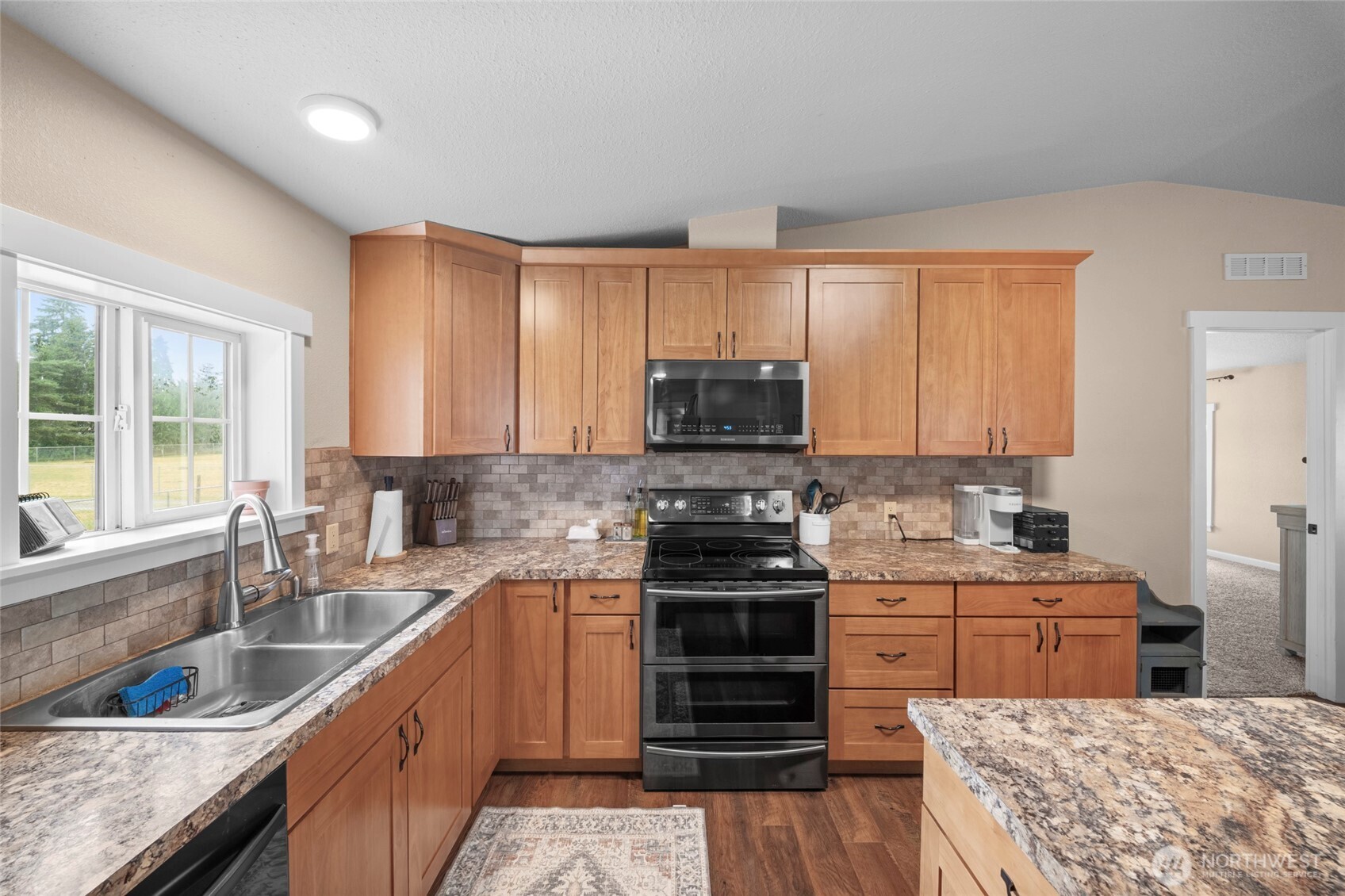 18911 Joselyn Road Southwest Rochester, WA 98579 - Photo 14 of 35