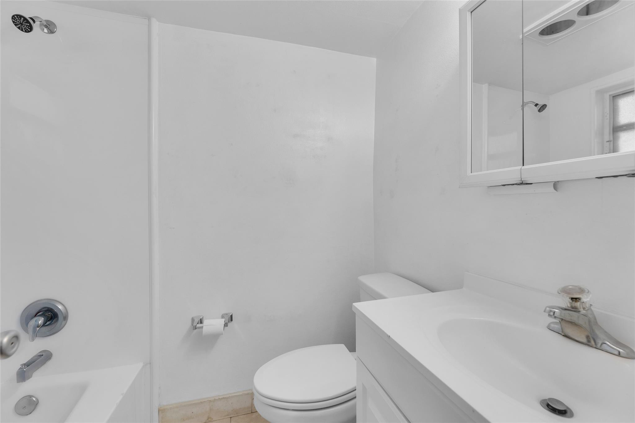 2201 Northeast 36th Street, Unit 207 Lighthouse Point, FL 33064 - Photo 4 of 35 Photo 4
