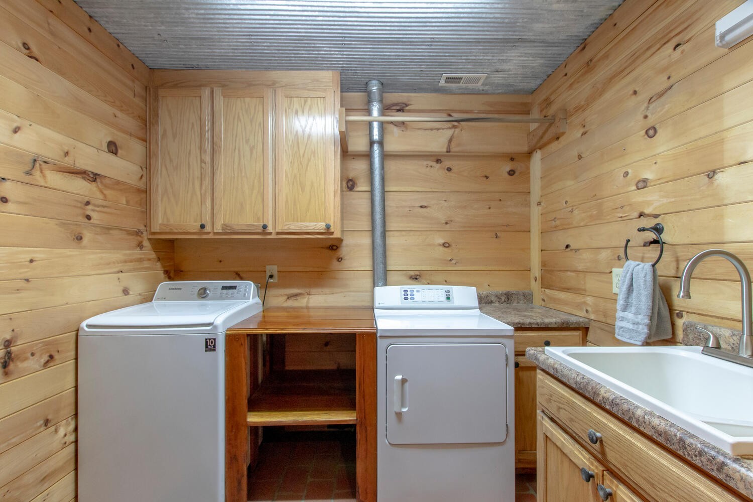 5359 Craddock Road Lascassas, TN 37085 - Photo 30 of 67 a utility room with dryer and washer