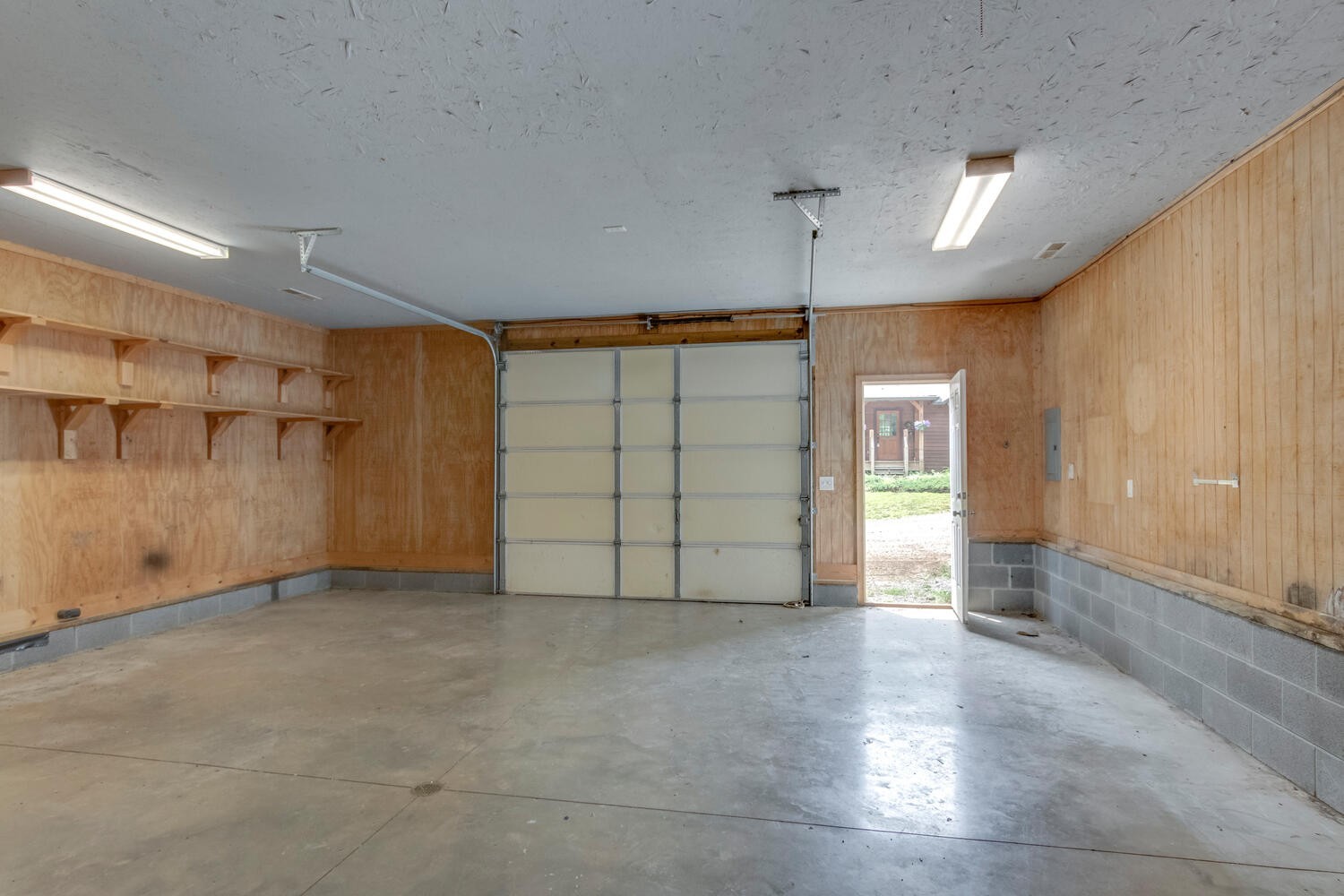 5359 Craddock Road Lascassas, TN 37085 - Photo 55 of 67 an empty room with a empty space and windows