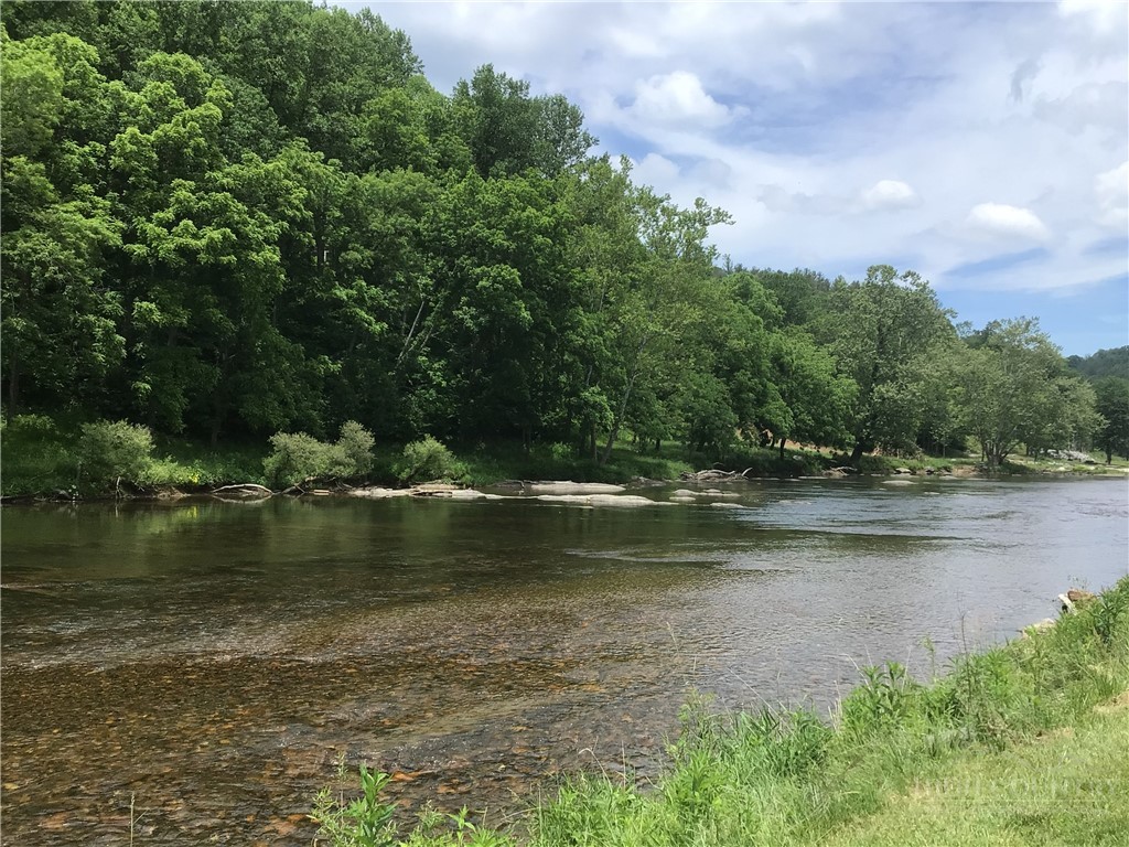 128 Hideaway Crumpler, NC 28617 - Photo 10 of 12