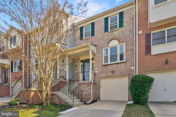 $515,000 | 20403 Ivybridge Court, Montgomery Village, MD 20886