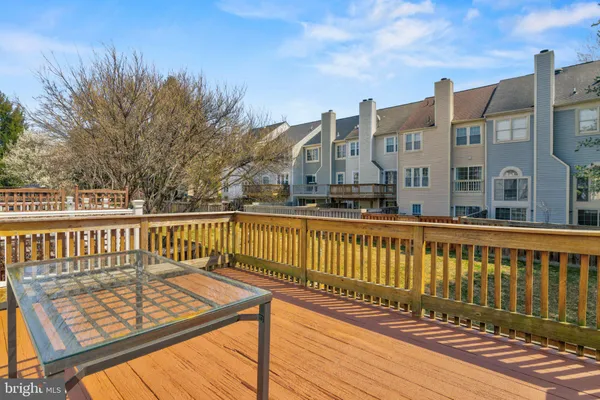 $515,000 | 20403 Ivybridge Court, Montgomery Village, MD 20886