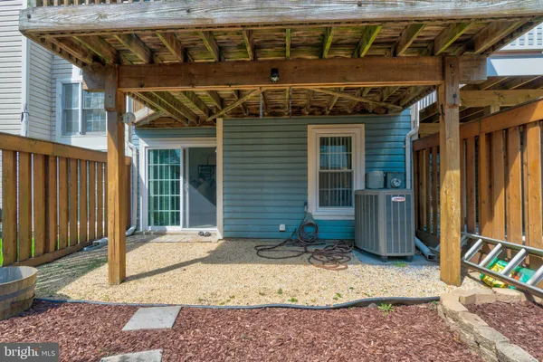 $515,000 | 20403 Ivybridge Court, Montgomery Village, MD 20886