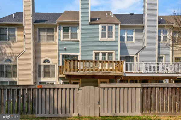 $515,000 | 20403 Ivybridge Court, Montgomery Village, MD 20886