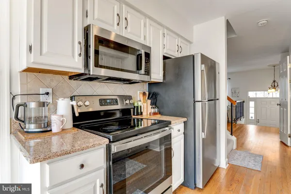 $515,000 | 20403 Ivybridge Court, Montgomery Village, MD 20886