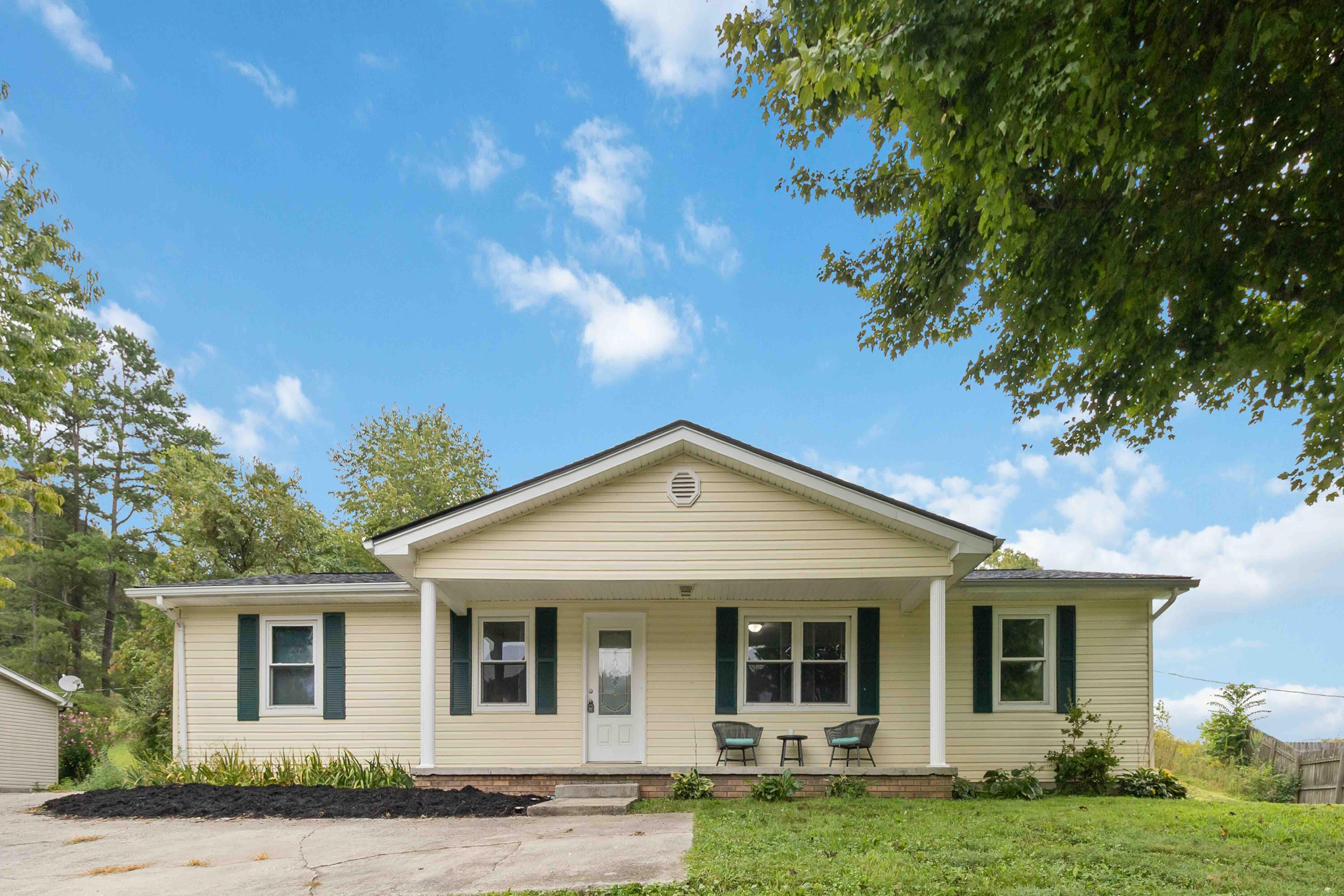 41 Valentine Branch Road Cannon, KY 40923 - Photo 2 of 61 001 (1)