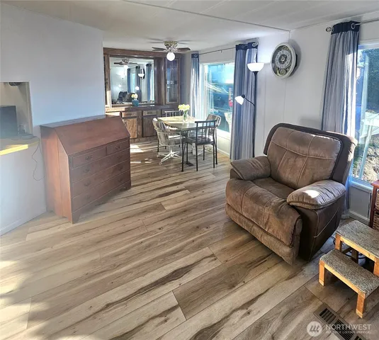 $110,000 | 211 South Pace Drive, Unit 2, East Wenatchee, WA 98802