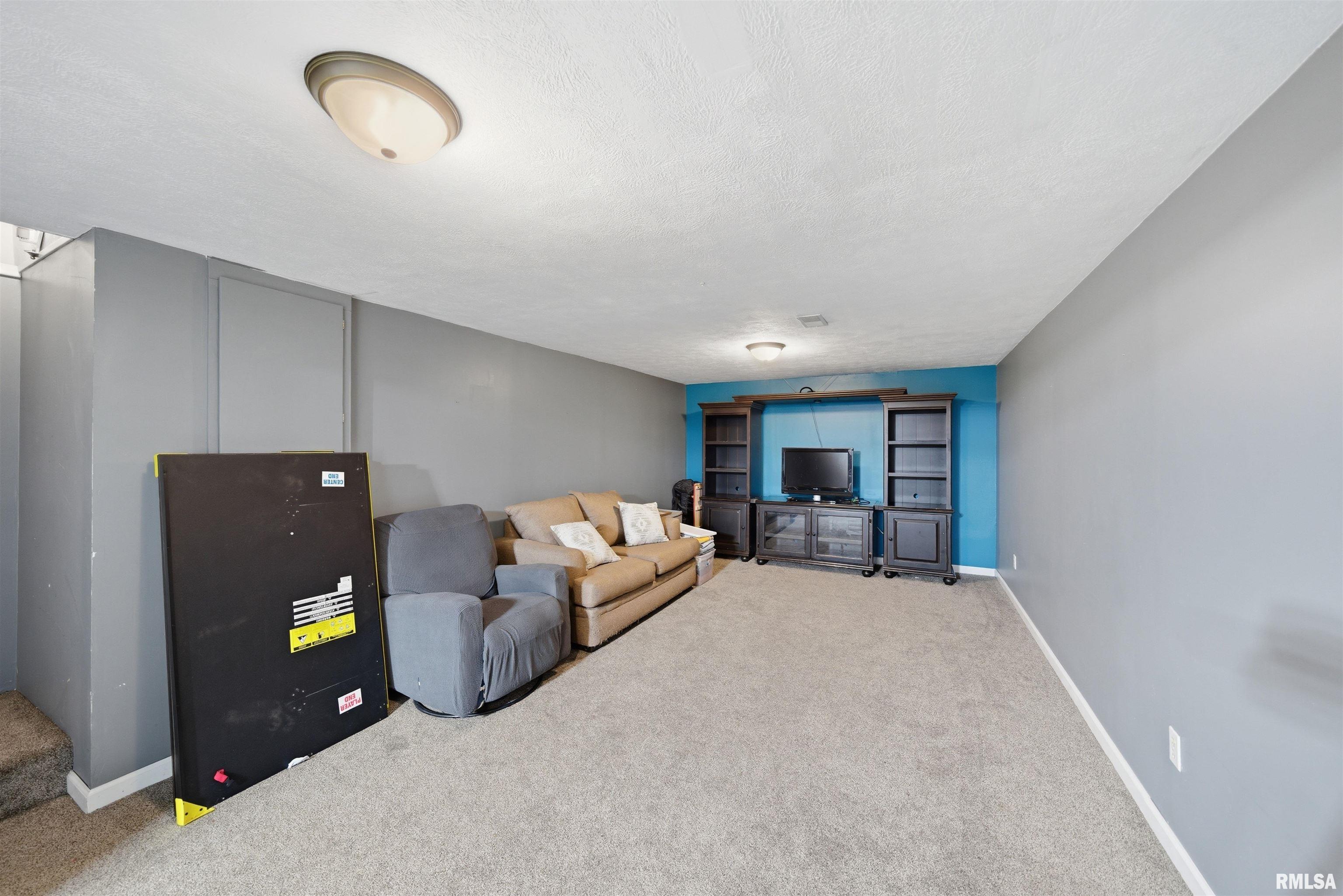 6229 North Post Oak Road Peoria, IL 61615 - Photo 39 of 56 Gallery Image 39