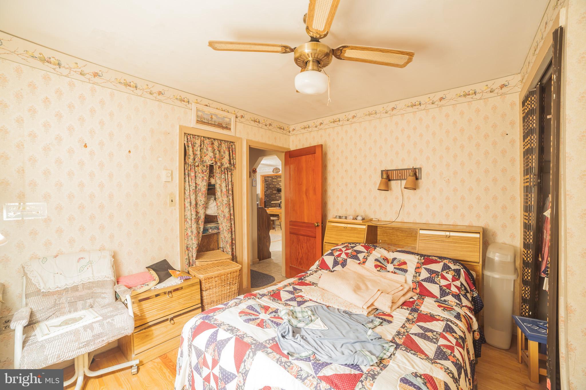 293 Cove Road Pasadena, MD 21122 - Photo 22 of 24 Bedroom