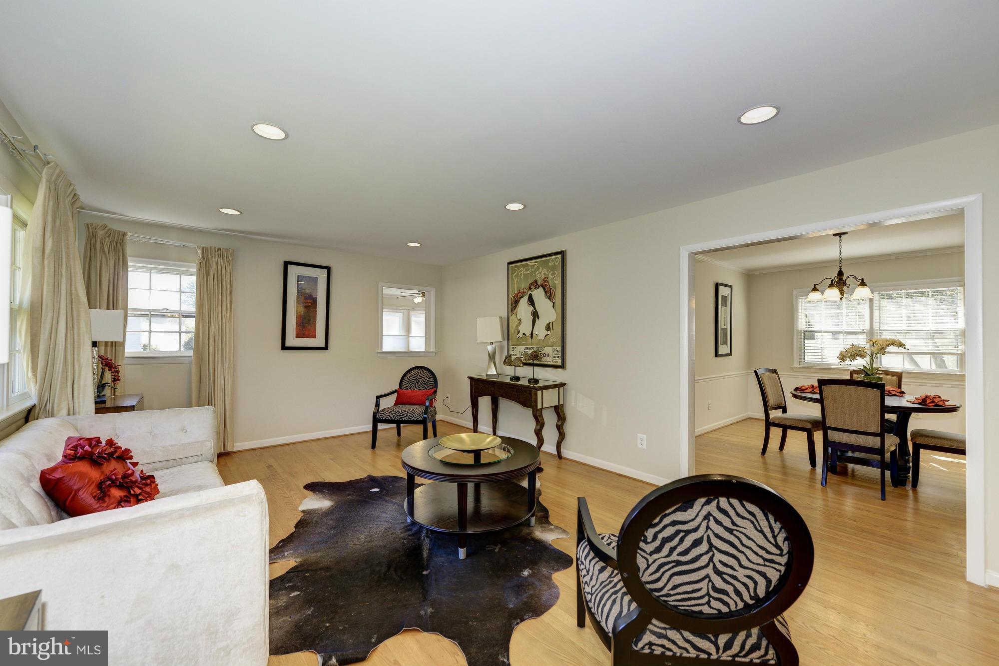 6000 5th Road North Arlington, VA 22203 - Photo 4 of 29 Living Room